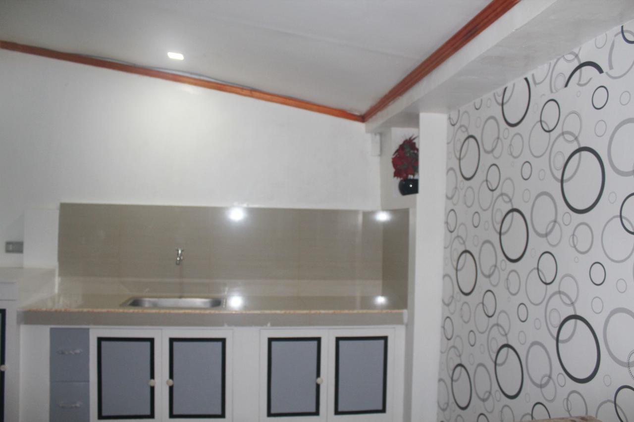 J'S Backpackers Hostel 达沃 外观 照片